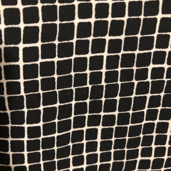 Womens the limited top size medium ( free with purchase) - Picture 11 of 12